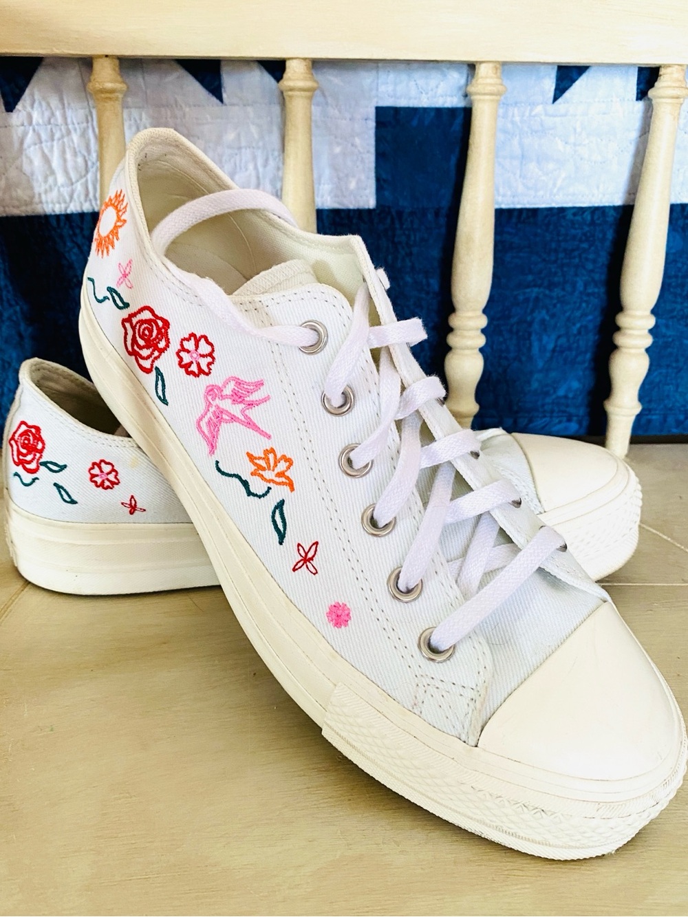 Converse White Low-Top Platform Sneakers with Floral Embroidery Women’s Size 10